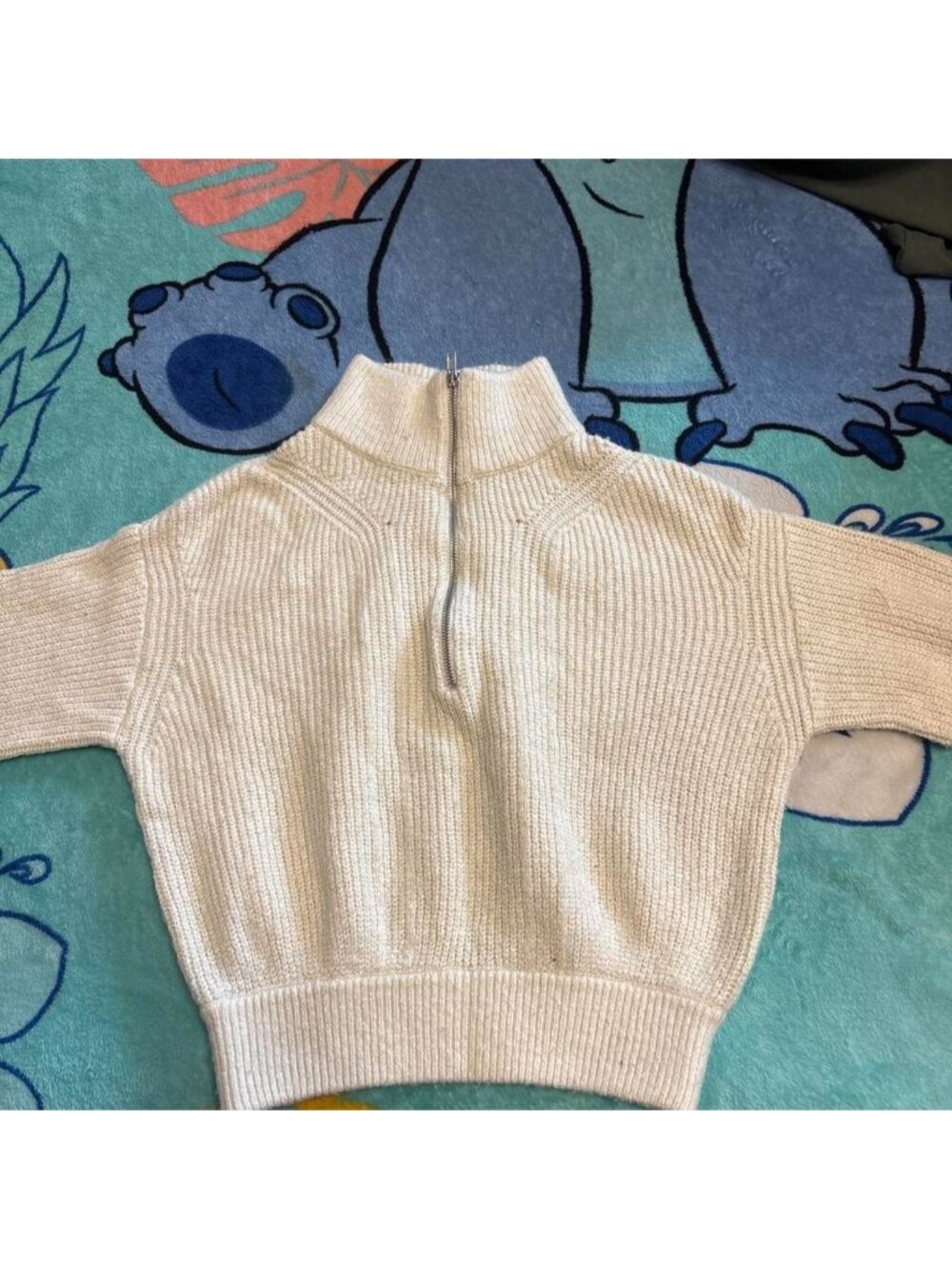 Cream zip up sweater #knitwear #winterwear